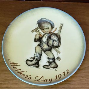 HUMMEL "MOTHER'S DAY 1972" LIMITED EDITION ORIGINAL COLLECTOR SERIES